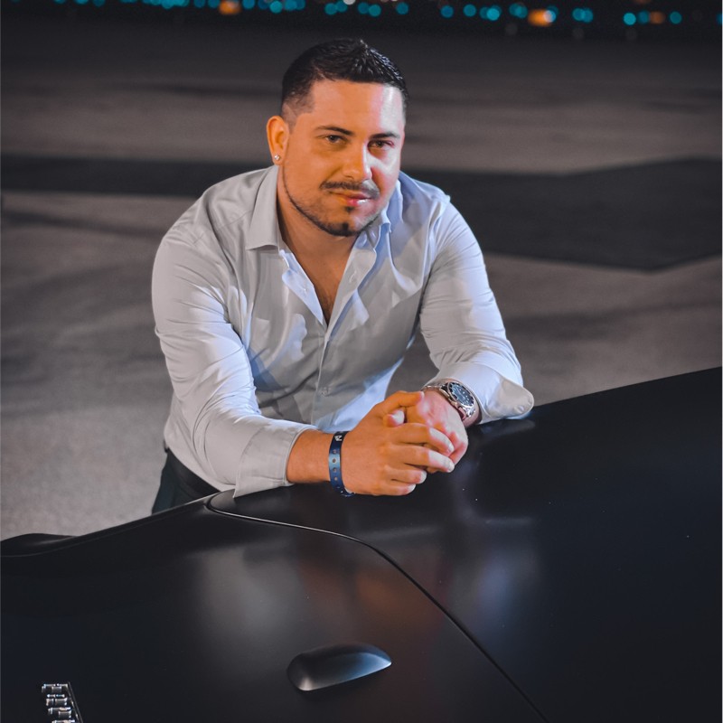 Nick Meneses, VP Business Development & Operations at Bela Foto Studio